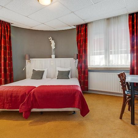 Oranje Hotel Ситард Екстериор снимка