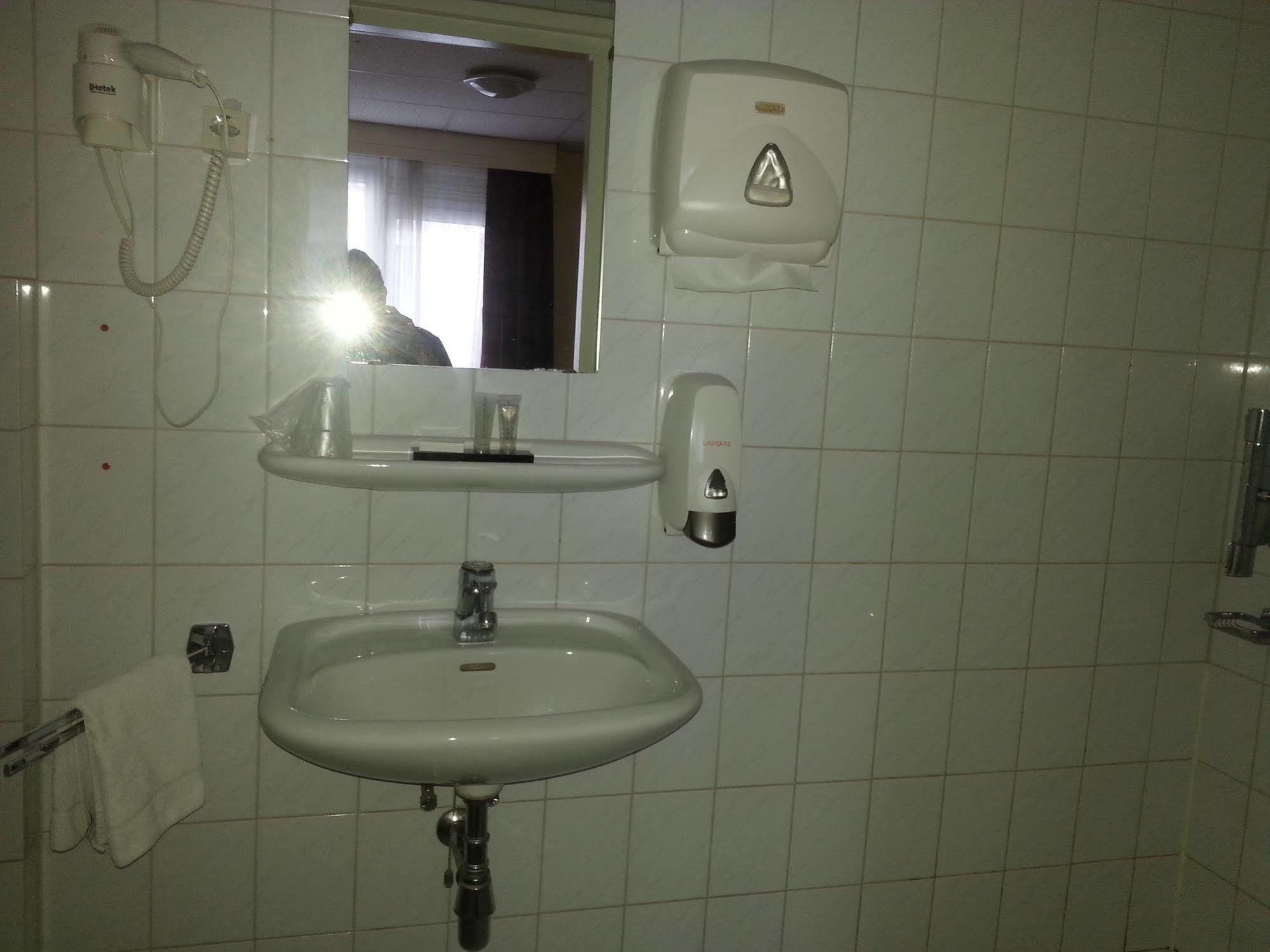 Oranje Hotel Ситард Екстериор снимка