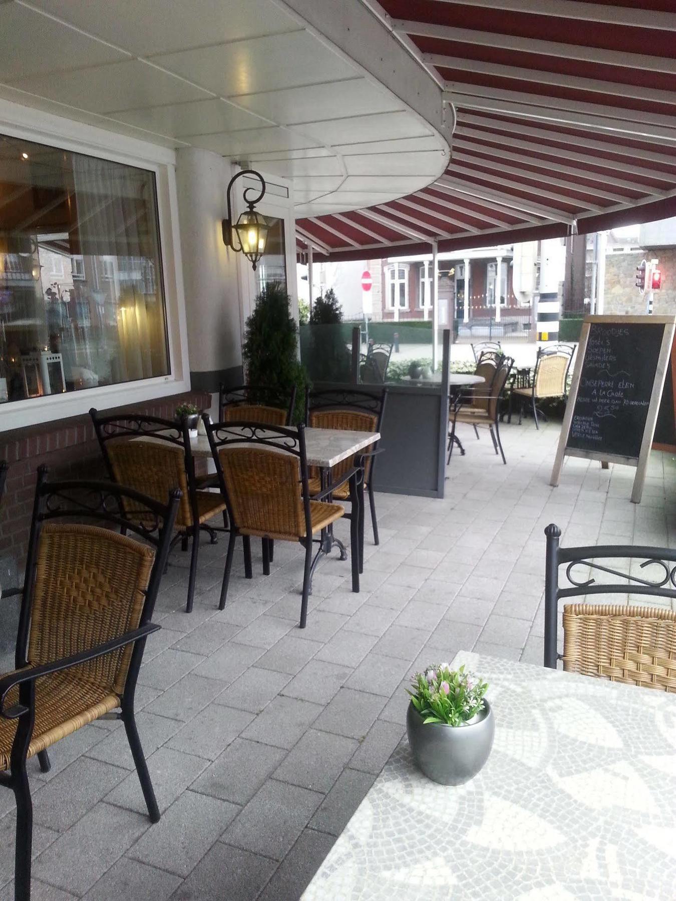 Oranje Hotel Ситард Екстериор снимка