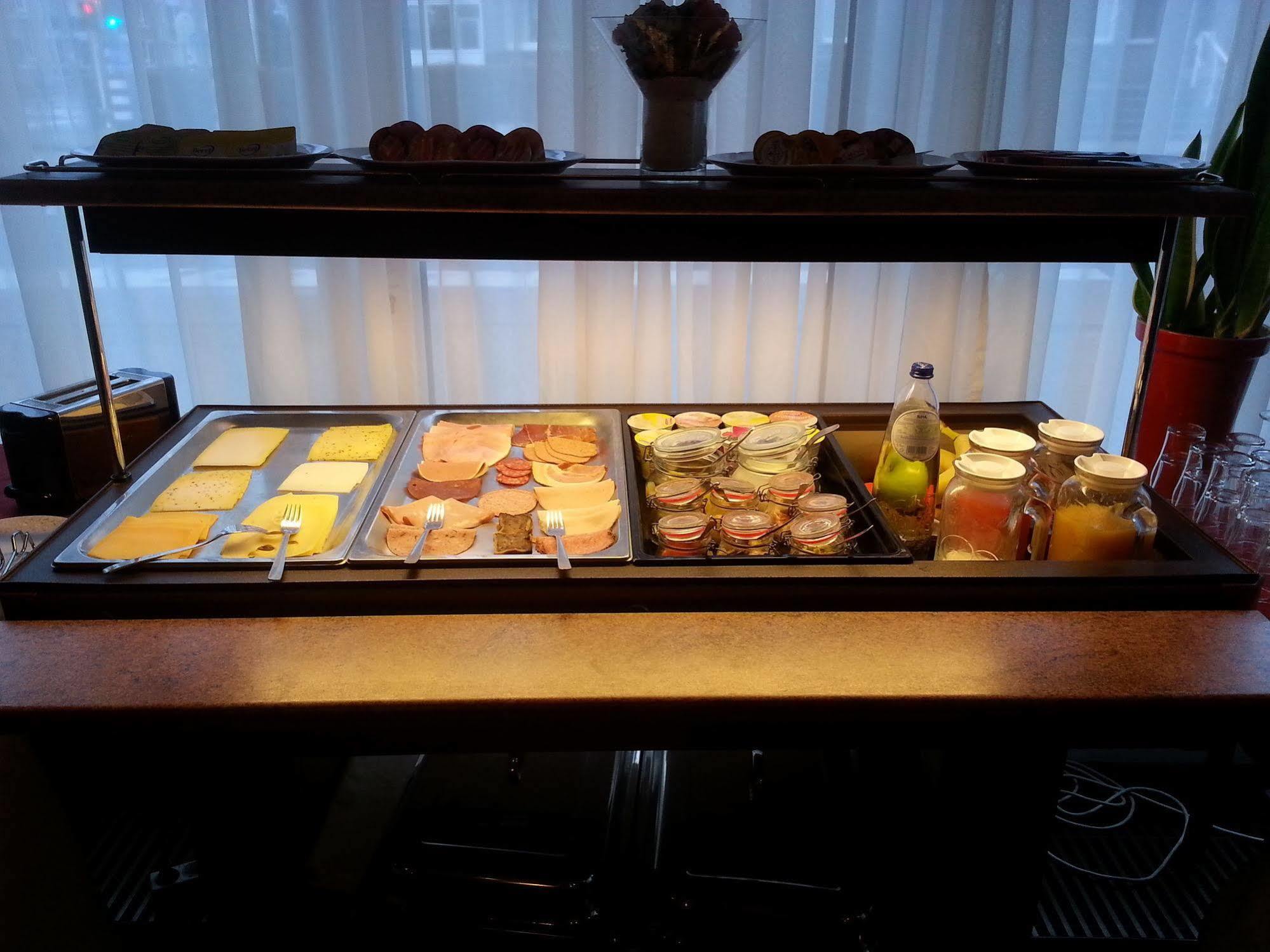 Oranje Hotel Ситард Екстериор снимка