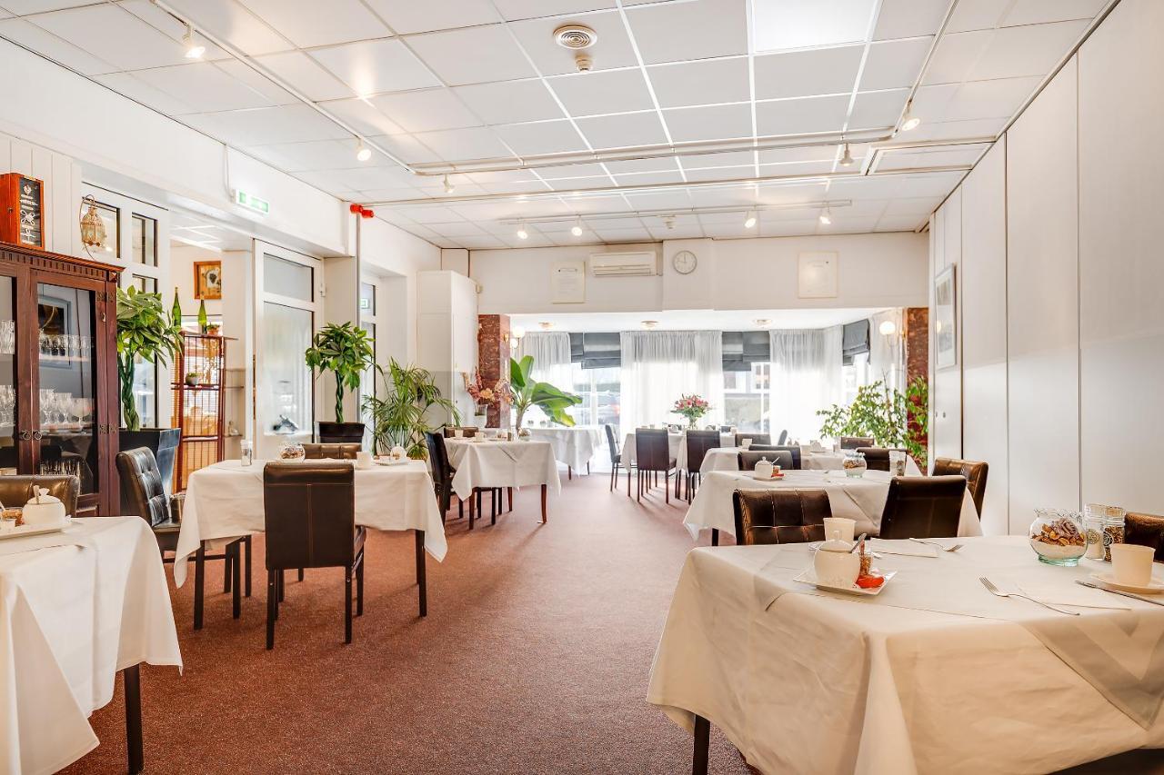Oranje Hotel Ситард Екстериор снимка